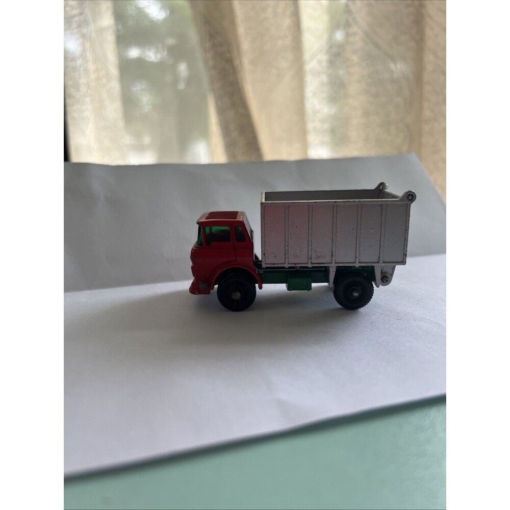 VINTAGE - MATCH BOX #26 - G.M.C. TIPPER TRUCK  - LESNEY -